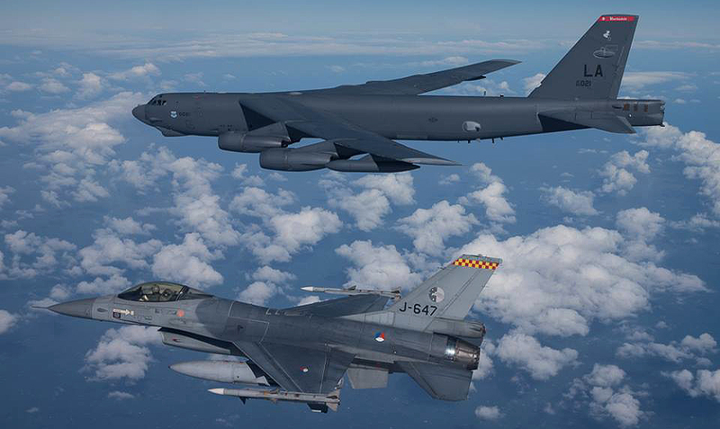 Illustration for article titled The US Just Held Long-Range Bomber Drills Over An Area Russia Wants
